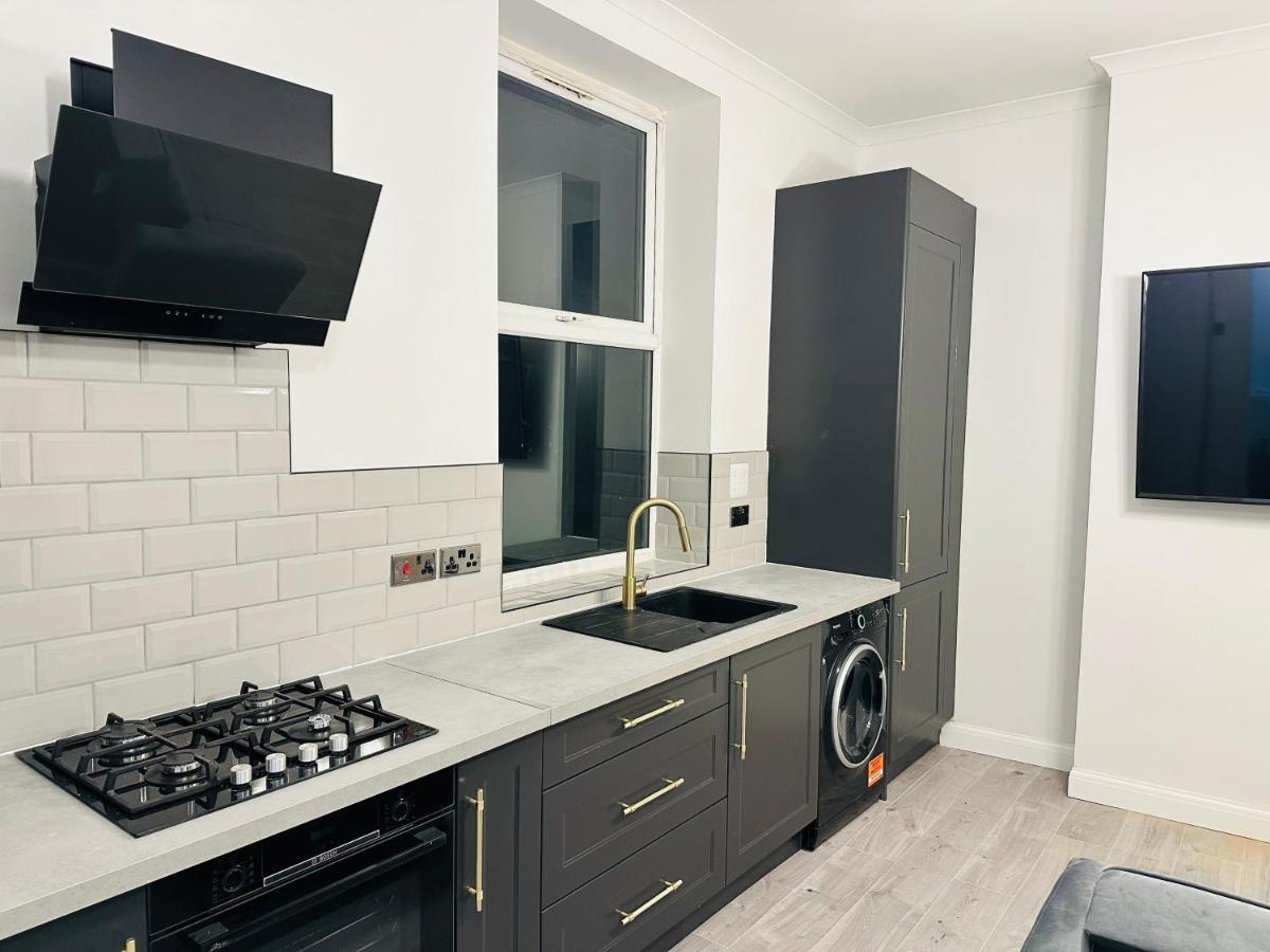 Newly Refurbished 1bedroom 4 Mins Walk To Crystal Palace Station Londra